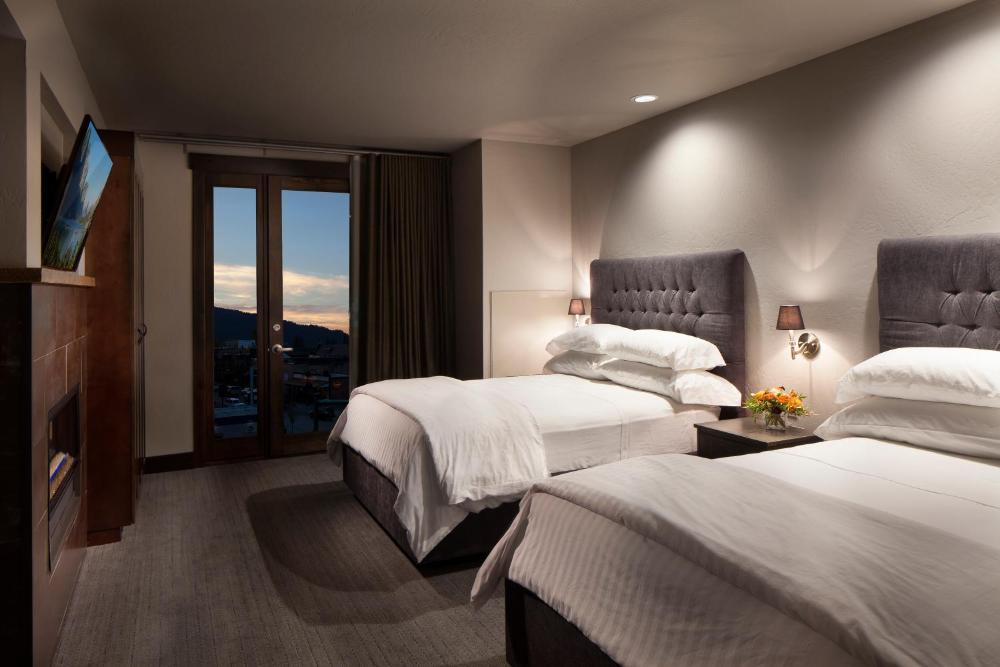Deluxe Double Room interior